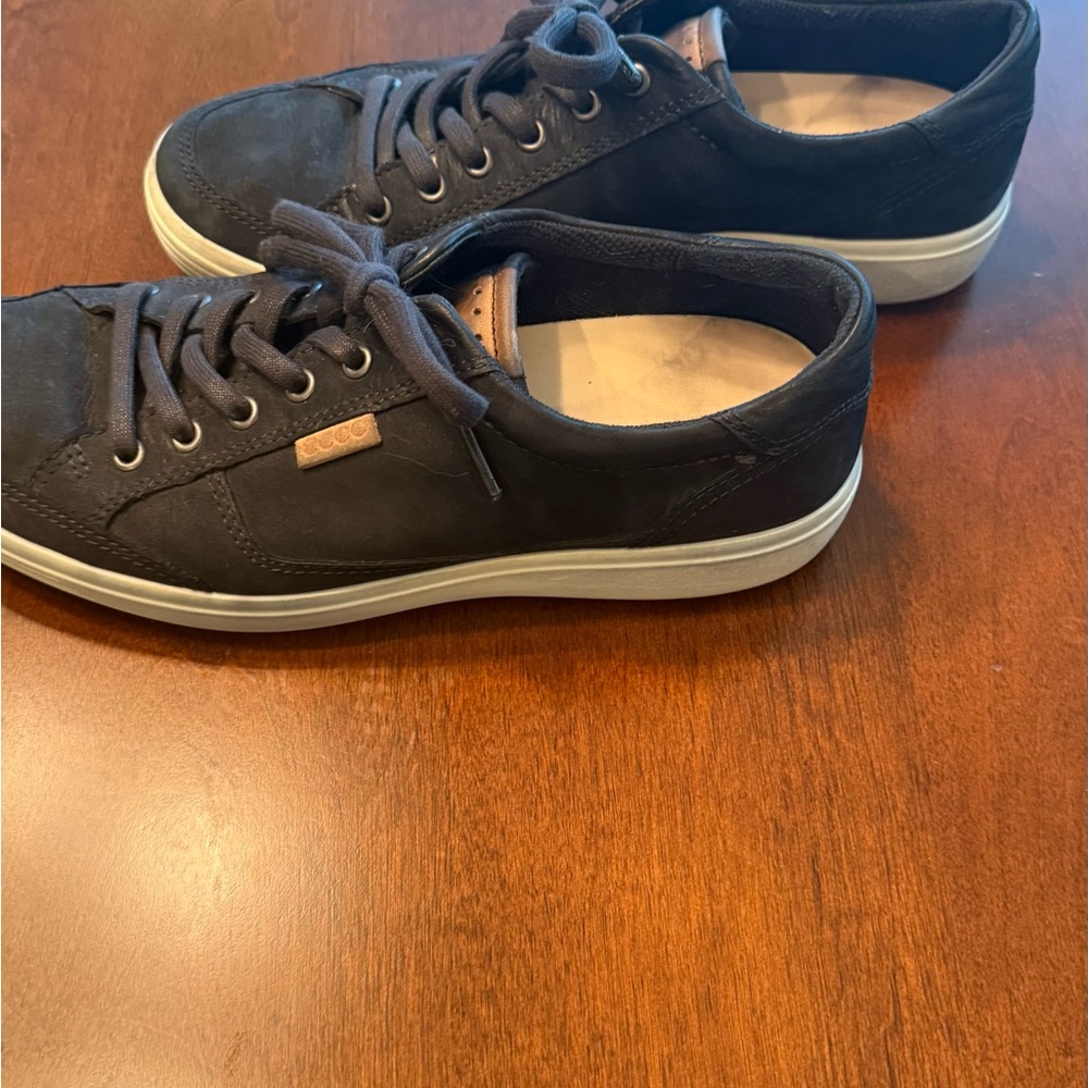 Ecco Men's Black Soft 7 Lace-Up Black Leather Sneakers with White Soles - Picture 7 of 10